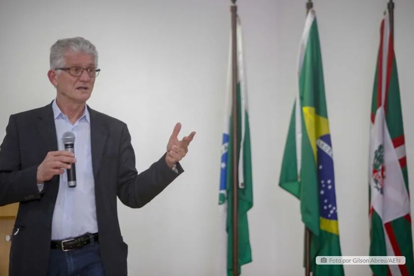 Ortigara diz que assunto “taxa do agro” do Paraná está superado